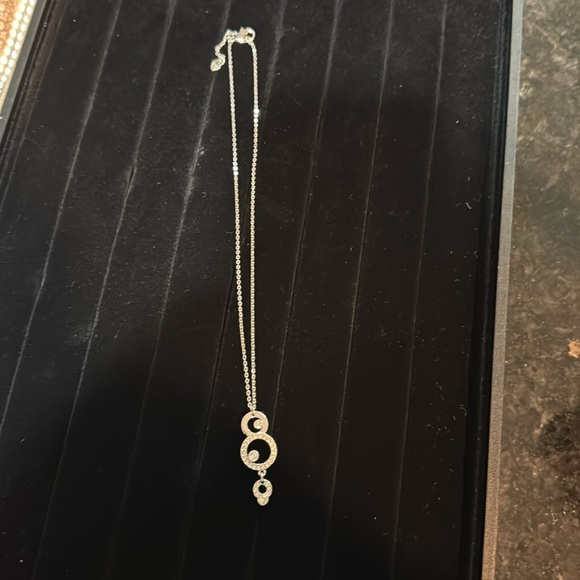 9 inch Swavorski silver necklace excellant condition - Picture 4 of 7